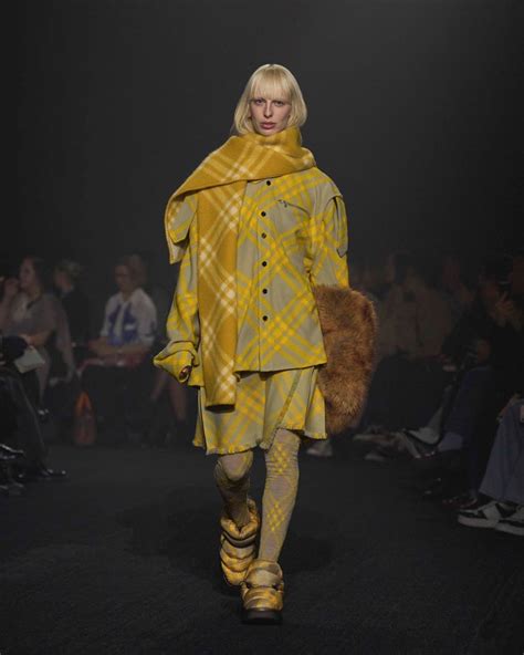 burberry 2023 runway|burberry dresses 2023.